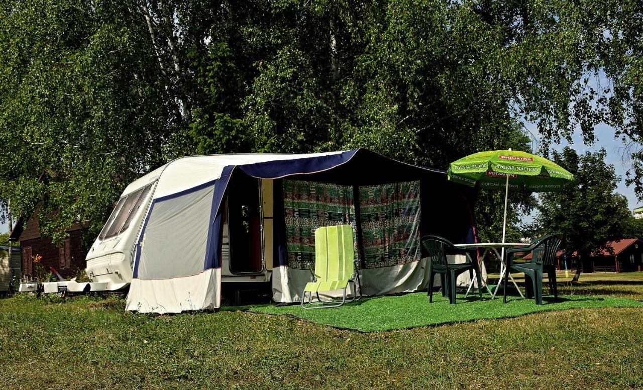 Karavan U Goldy Česká Skalice Buitenkant foto